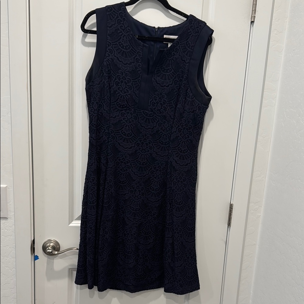 Black Sleeveless Crew Neck Midi Dress